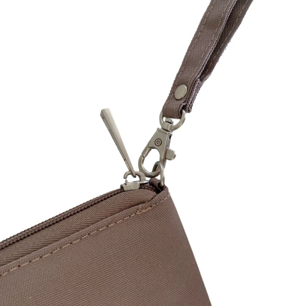 TRAVELON Wristlet Wallet RFID Blocking Zip Around Multi Pocket Tan/Teal NWOT